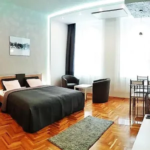 Unique Town Apartment. Clear Comfort. , Budapest Ungheria