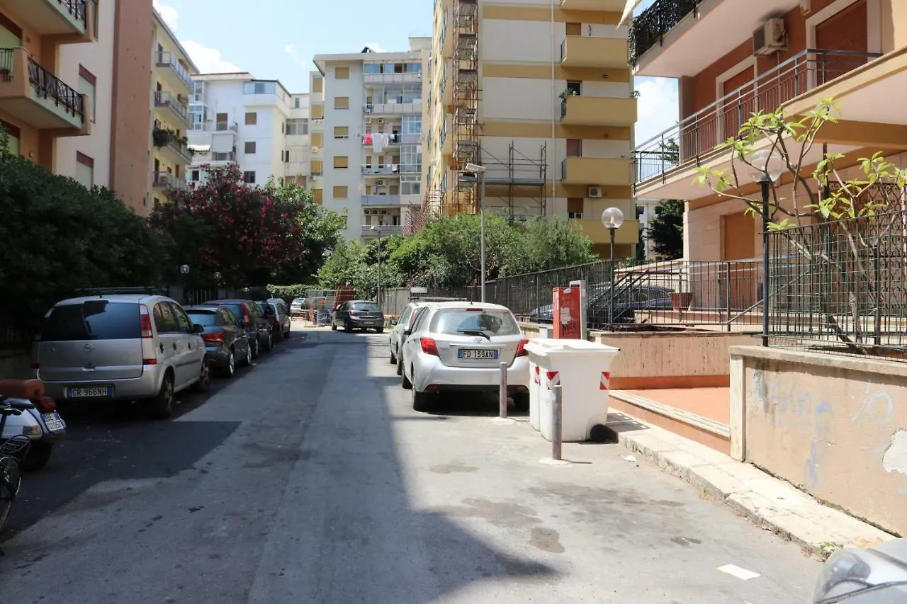 La Favorita - Ben collegato con l'aeroporto, la spiaggia di Mondello e il centro città Palermo